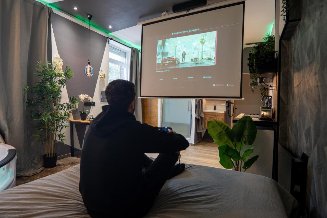 Capsule Color Deluxe Balneo I Ecran Home Cinema I Console De Jeux Trith-Saint-Leger Eksteriør bilde